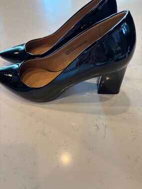 Abound Classic Black Patent Round-Toe Block Heel Pumps